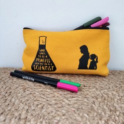 Portatodo Mujer y niña en la Ciencia.